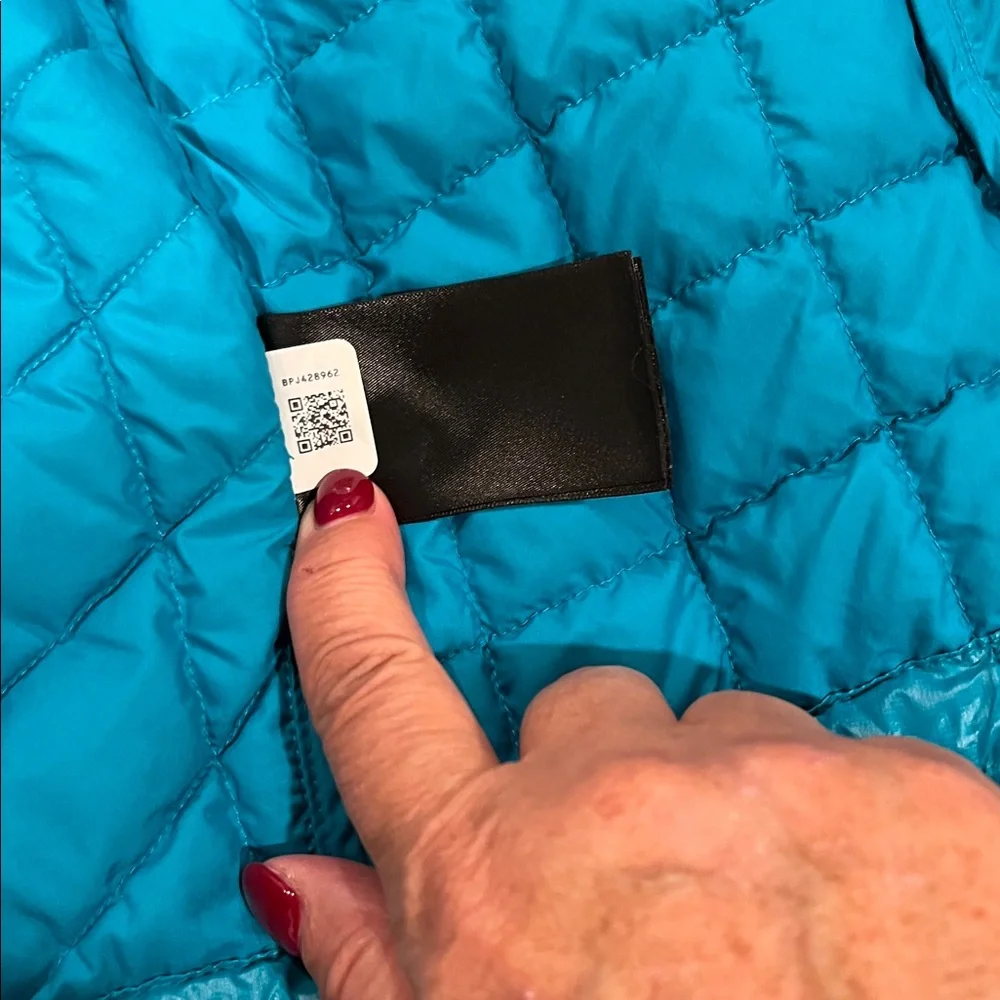 NWOT The North Face Turquoise Quilted Jacket